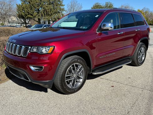 Used 2017 Jeep Grand Cherokee Limited image 8