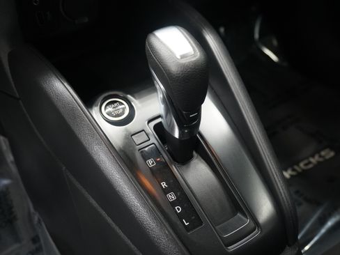Used 2023 Nissan Kicks S FWD image 19