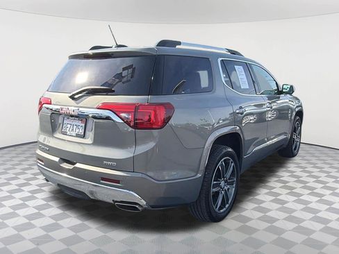 Used 2019 GMC Acadia Denali w/ Technology Package AWD/4WD image 5