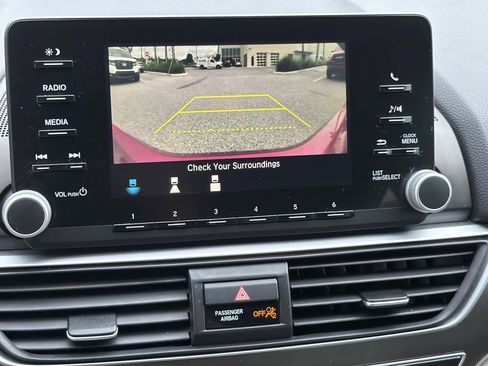 Used 2019 Honda Accord LX image 29