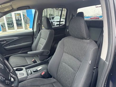 Used 2023 Honda Ridgeline Sport image 16