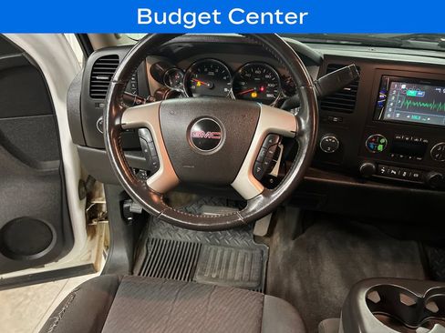 Used 2013 GMC Sierra 2500 SLE w/ SLE Preferred Package AWD/4WD image 17