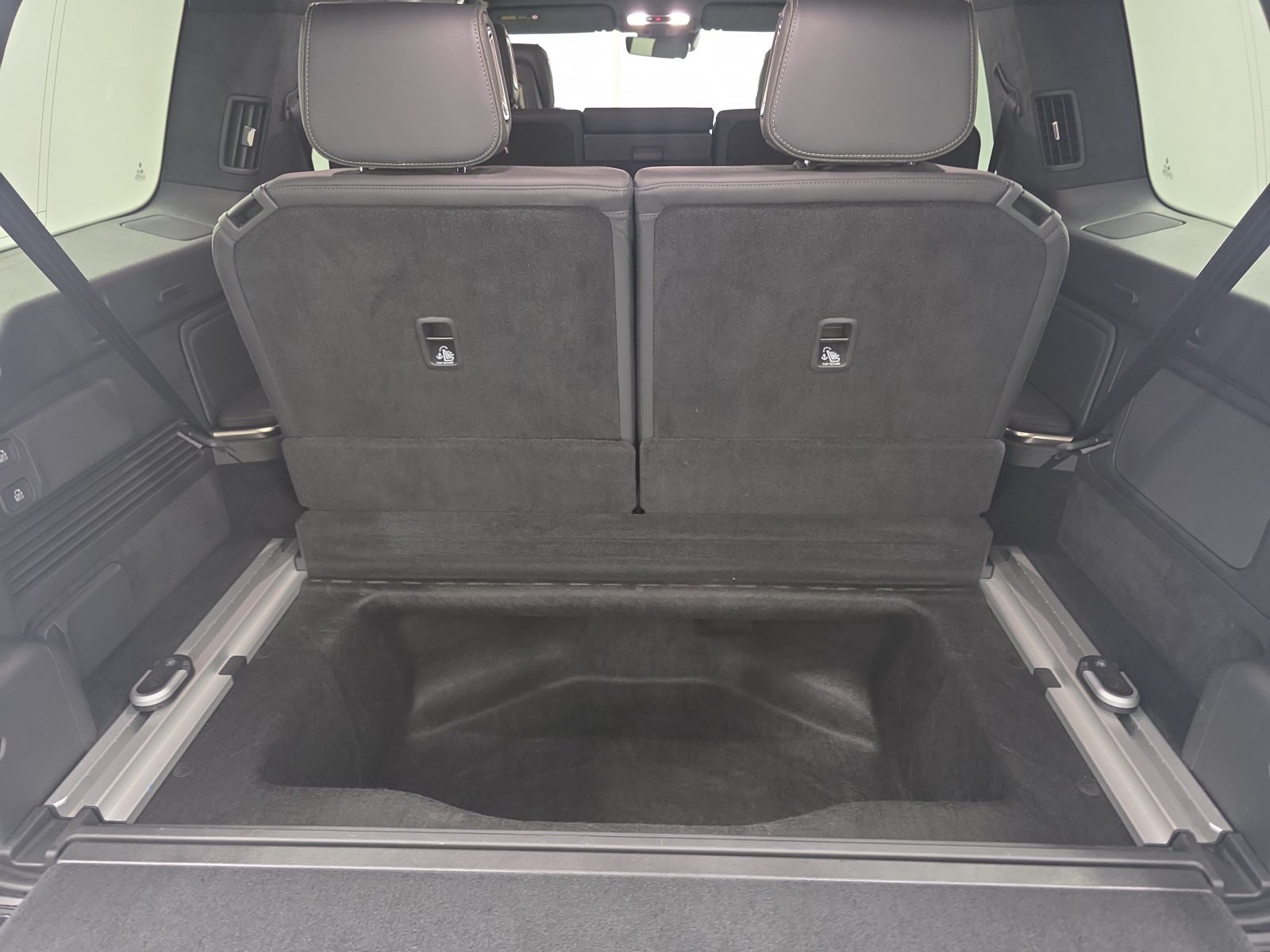 Used 2023 Rivian R1S Adventure Quad AWD/4WD image 26