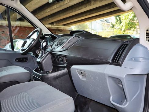 Used 2018 Ford Transit 250 130 Low Roof RWD image 23