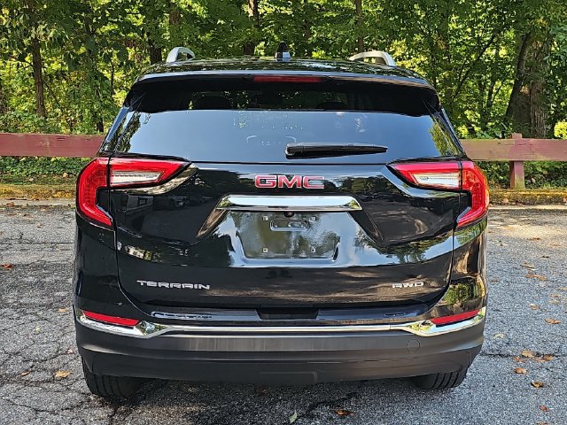 Used 2024 GMC Terrain SLT AWD/4WD image 6