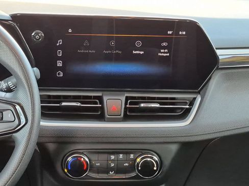 Used 2024 Chevrolet TrailBlazer LS FWD image 18