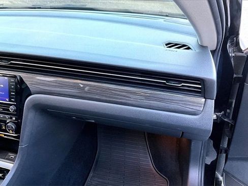 Used 2020 Volkswagen Passat 2.0T R-Line image 16