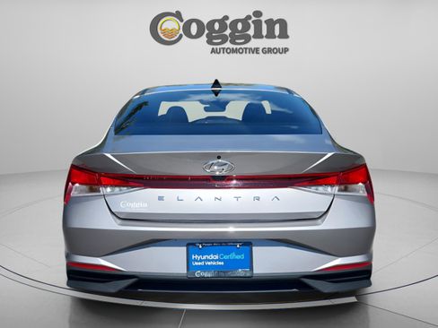 Certified 2023 Hyundai Elantra SEL w/ Convenience Package image 4