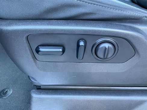 Used 2021 Chevrolet Silverado 1500 LT image 6