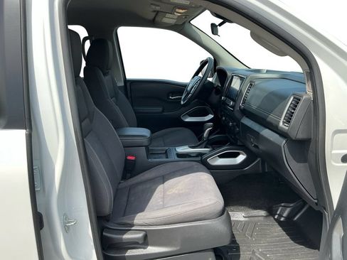 Used 2022 Nissan Frontier SV AWD/4WD image 22