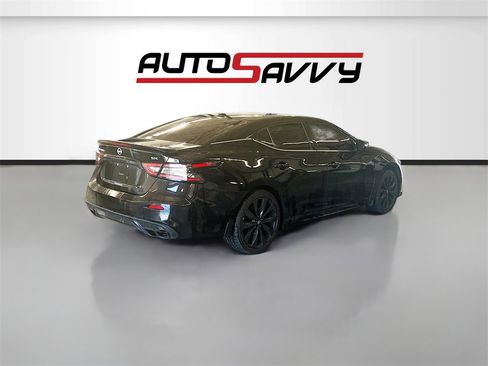 Used 2023 Nissan Maxima SR w/ Sport Mat Group image 7