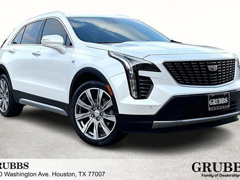 Used 2022 Cadillac XT4 Premium Luxury w/ Cold Weather Package image 1