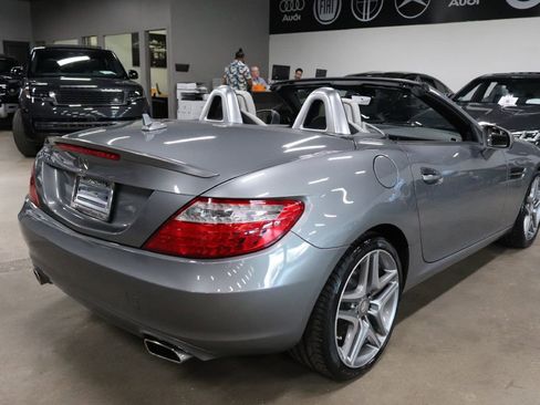 Used 2015 Mercedes-Benz SLK 250 image 11