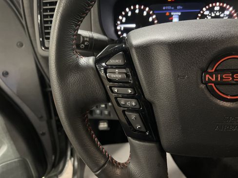 Used 2024 Nissan Frontier PRO-4X w/ Off-Road Protection Package image 17