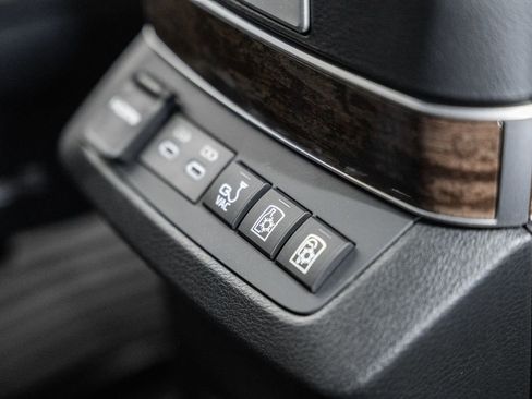 New 2026 Toyota Sienna Platinum image 36