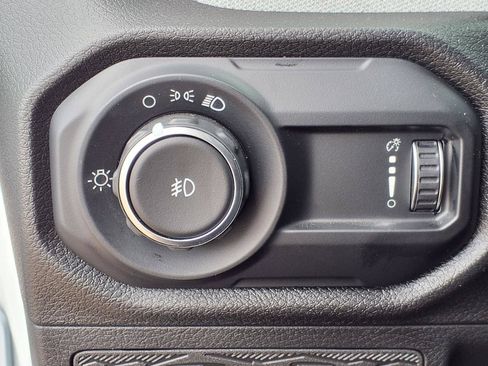 Used 2026 Jeep Wrangler Unlimited Sport AWD/4WD image 15