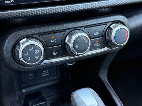 Used 2023 Nissan Kicks SV FWD image 17