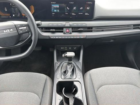 Used 2025 Kia K4 FWD image 8