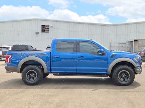 Used 2018 Ford F150 Raptor w/ Equipment Group 802A Luxury AWD/4WD image 2