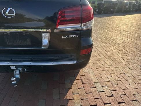 Used 2015 Lexus LX 570 4WD image 12