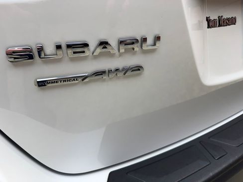 Used 2020 Subaru Outback Premium w/ Popular Package #1 AWD/4WD image 3