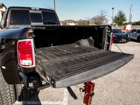 Used 2017 RAM 3500 Laramie Longhorn image 59