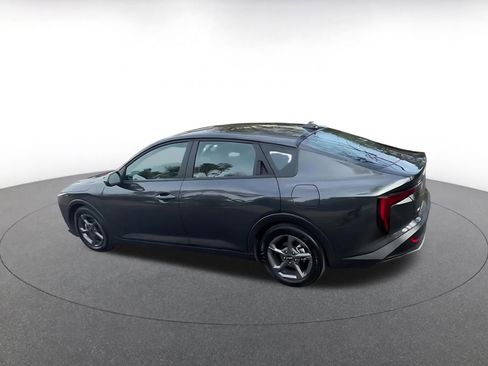 Used 2025 Kia K4 LXS image 10