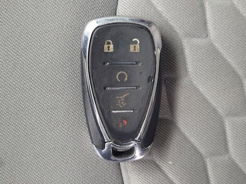 Used 2021 Chevrolet Equinox LT FWD image 32