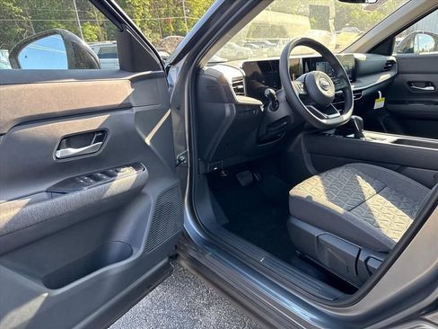 New 2026 Nissan Kicks SV w/ Charging Package FWD image 13
