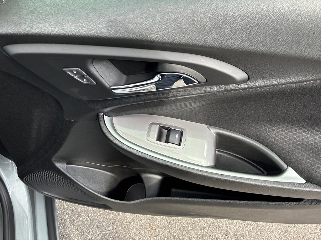 Used 2025 Chevrolet Malibu LT FWD image 28