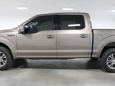 Used 2019 Ford F150 Lariat image 6