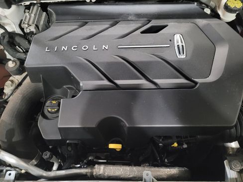 Used 2017 Lincoln MKX Reserve w/ Driver Assistance Package image 30