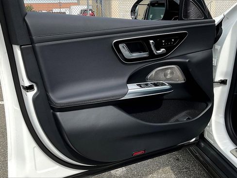 Used 2025 Mercedes-Benz E 450 4MATIC All-Terrain Wagon image 15