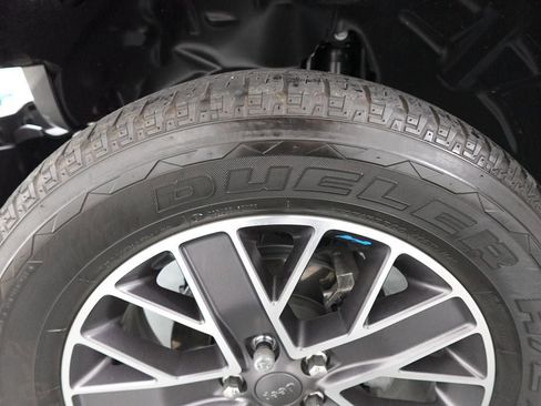 Used 2023 Jeep Wrangler Unlimited Sahara AWD/4WD image 38