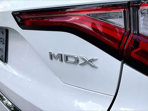 Used 2024 Acura MDX FWD image 18