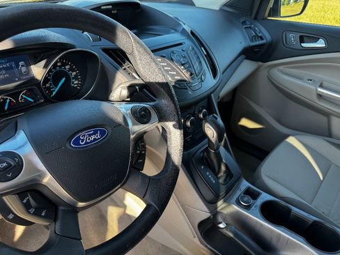 Used 2014 Ford Escape SE image 14