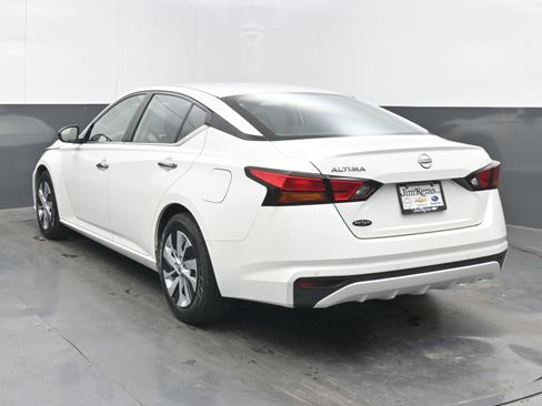 Used 2024 Nissan Altima 2.5 S image 8