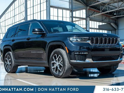 Used 2023 Jeep Grand Cherokee L Limited AWD/4WD image 34