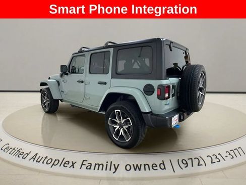 Used 2024 Jeep Wrangler Unlimited AWD/4WD image 3