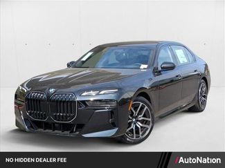 Used 2025 BMW 740i xDrive AWD/4WD video 1