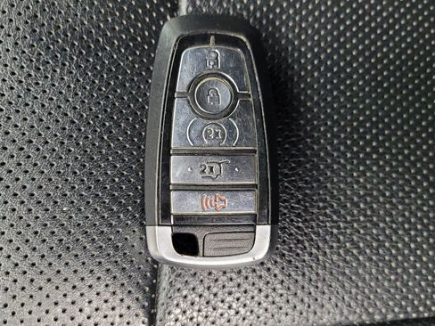 Used 2018 Ford Expedition Max XLT w/ Equipment Group 202A RWD image 32