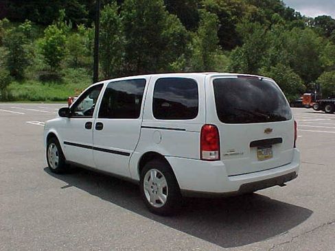 Used 2006 Chevrolet Uplander LS w/ Climate Package FWD image 12