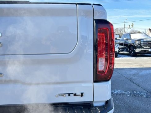 Certified 2022 GMC Sierra 1500 AT4 w/ AT4 Preferred Package image 10