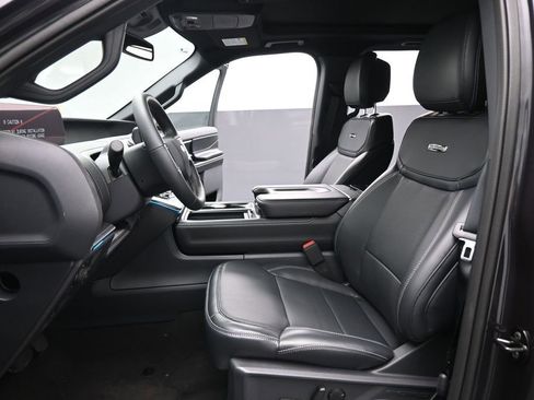 New 2026 Ford Expedition Platinum AWD/4WD image 9