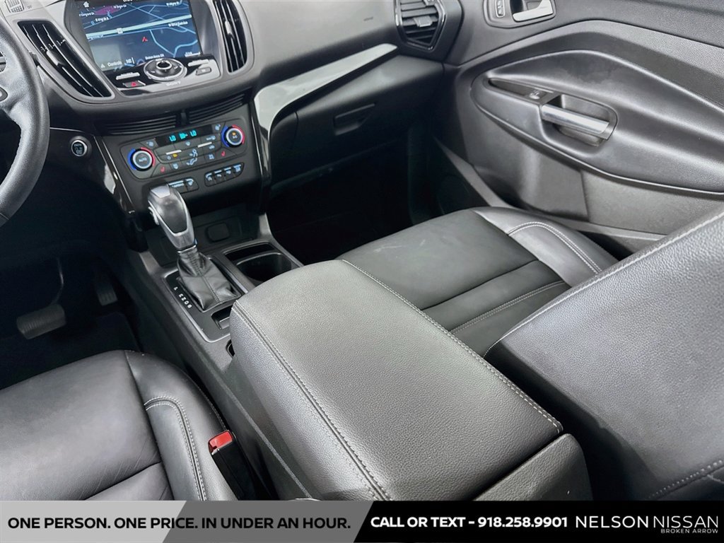 Used 2019 Ford Escape Titanium AWD/4WD image 23