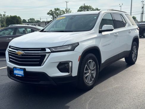 Used 2024 Chevrolet Traverse LT AWD/4WD image 2