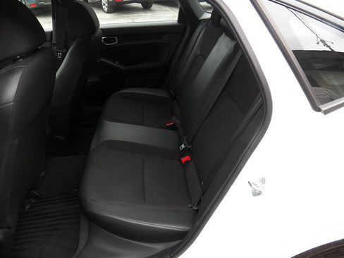 Used 2023 Honda Civic Sport image 8