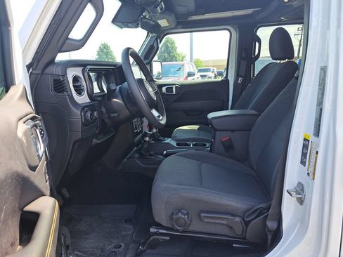 Certified 2025 Jeep Wrangler Unlimited Sahara AWD/4WD image 12
