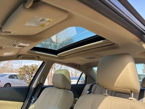 Used 2009 MAZDA MAZDA6 i Grand Touring w/ Moonroof & Bose Pkg image 12