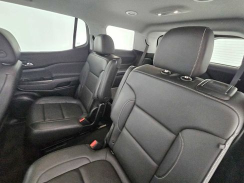 Used 2023 GMC Acadia SLT FWD image 19